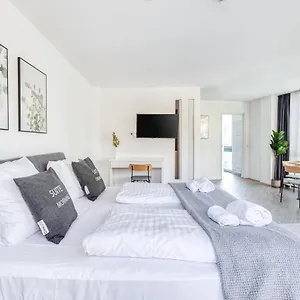 *** Апарт-отель Limehome Friesenplatz - Digital Access Германия